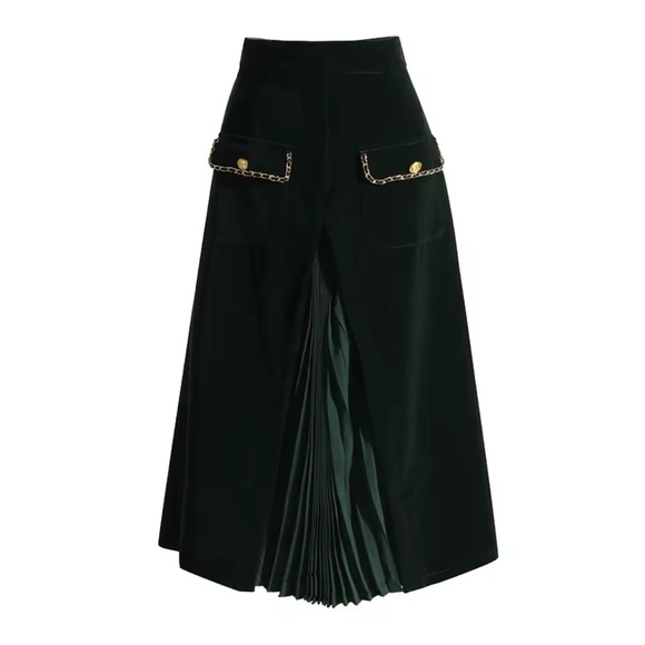Elegant Green Velvet skirt with Pleated detail. Back zipper. - Picture 1 of 5